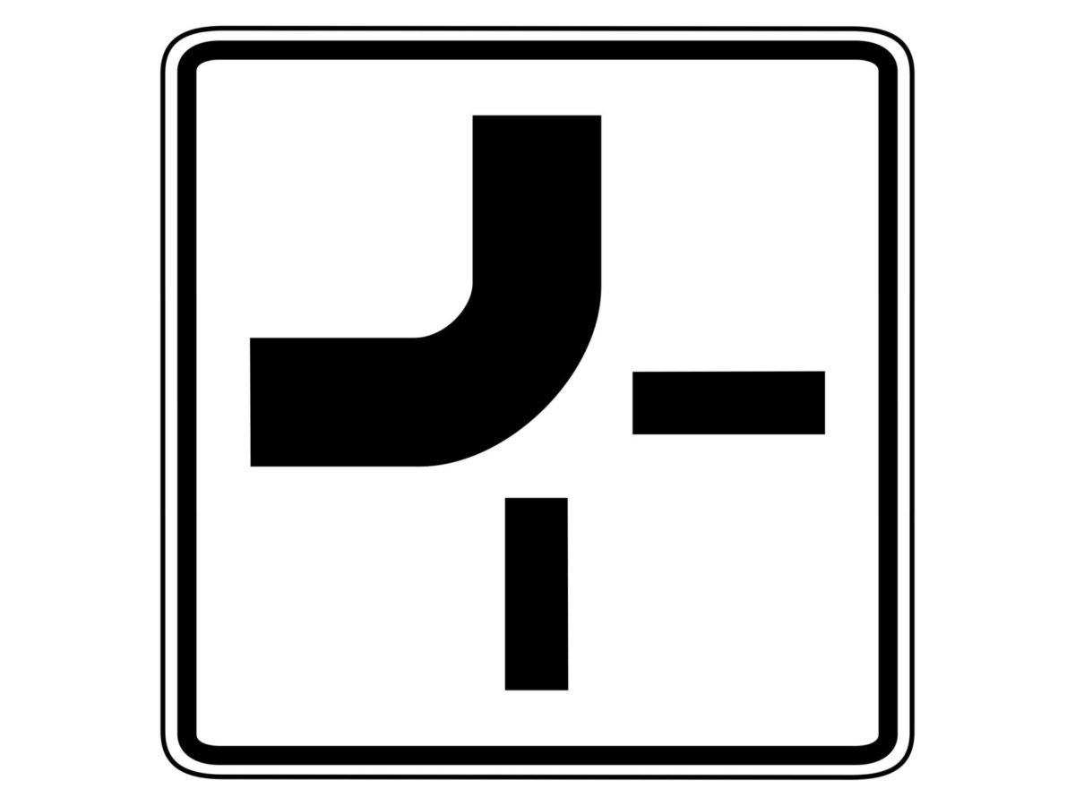 Verkehrszeichen 1002 11 Verlauf Der Vorfahrtstrasse Von Oben Nach Links Radfahrausbildung Grundschule